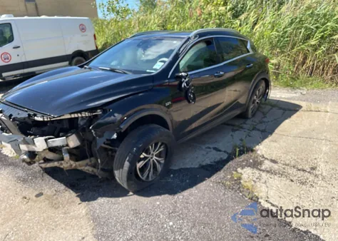 2017 Infiniti Qx30 Luxury/Premium/Sport z USA, uszkodzony, nr VIN SJKCH5CR1HA019558